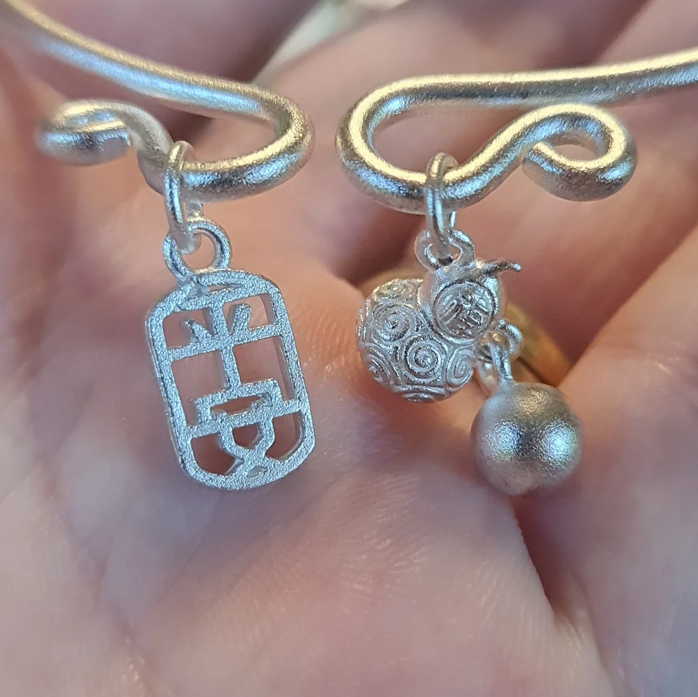 Solid 999 Sterling Silver Chinese Characteristic and Hulu Bangle Bracelet - Picture 2 of 4